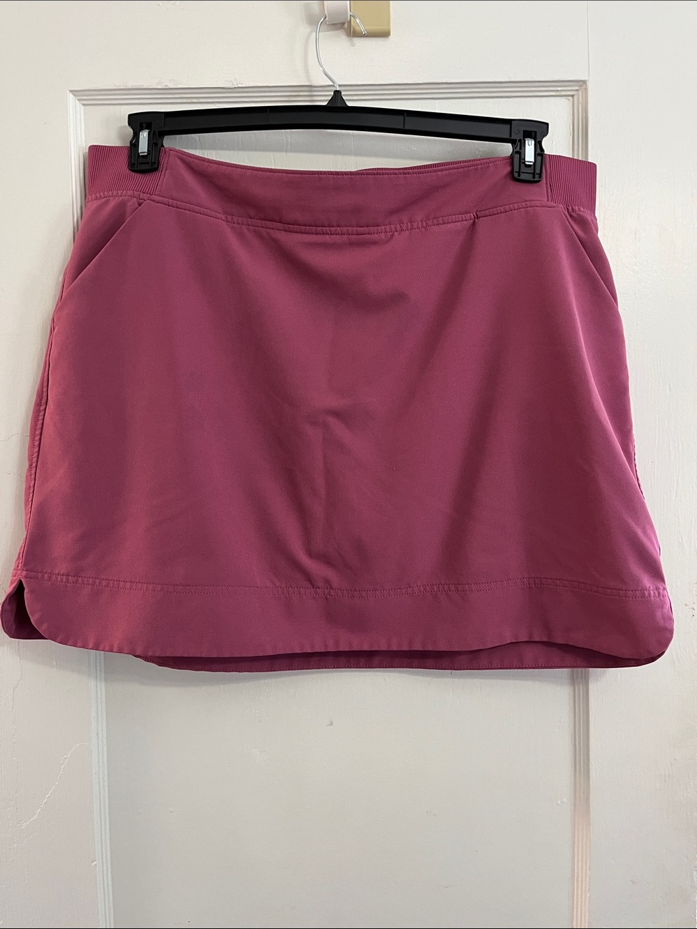 Stretch Rose Mini Skort with Side Pockets